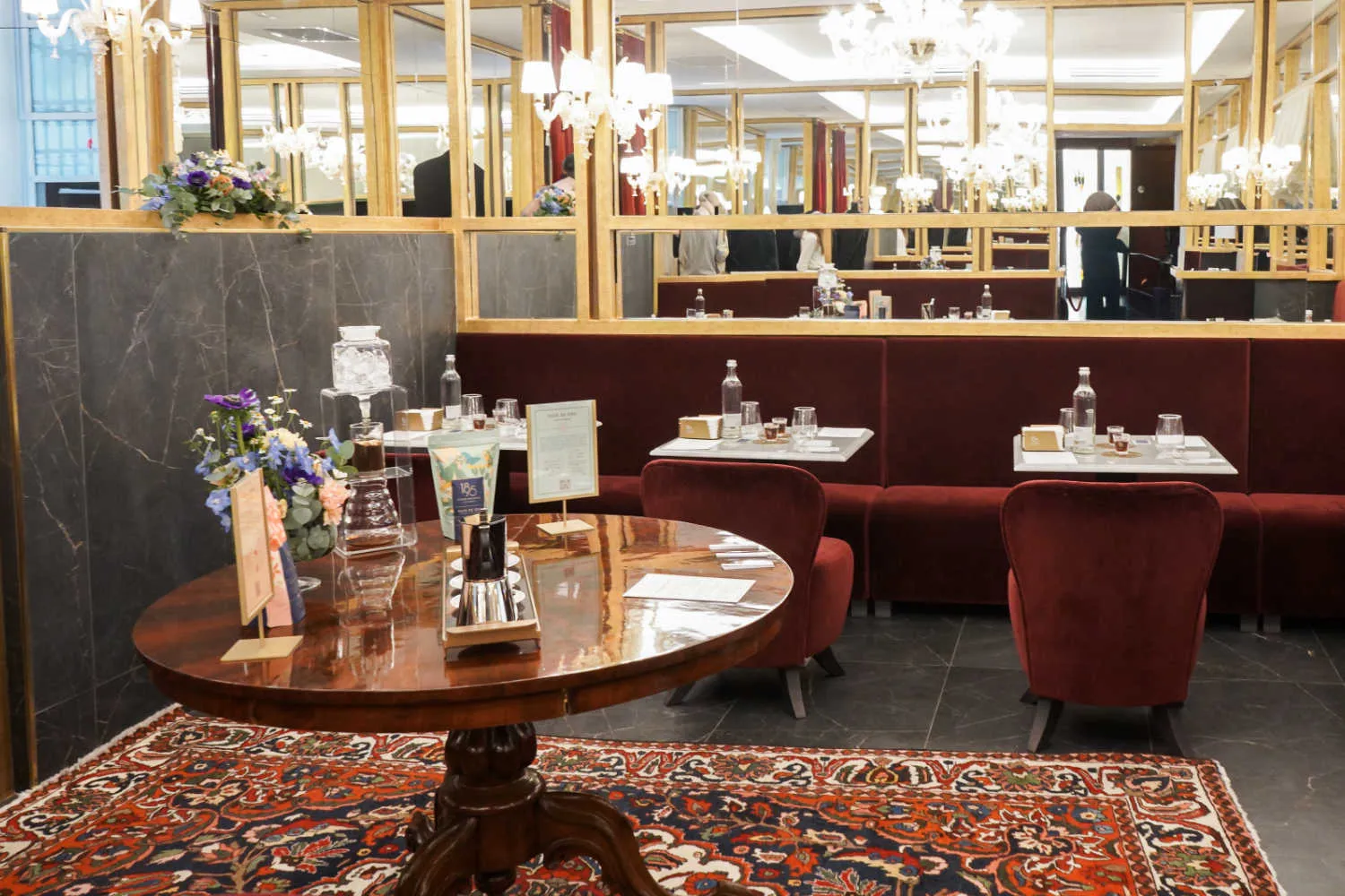 Food & Beverage – Café Sinatra